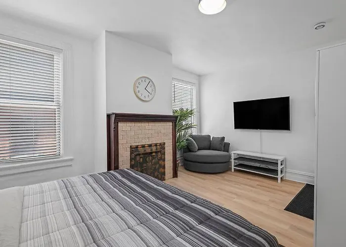 Apartment Shadyside, !4 Stylish And With Free Parking Pittsburgh